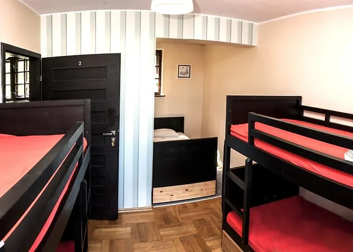 4-friendshostel *